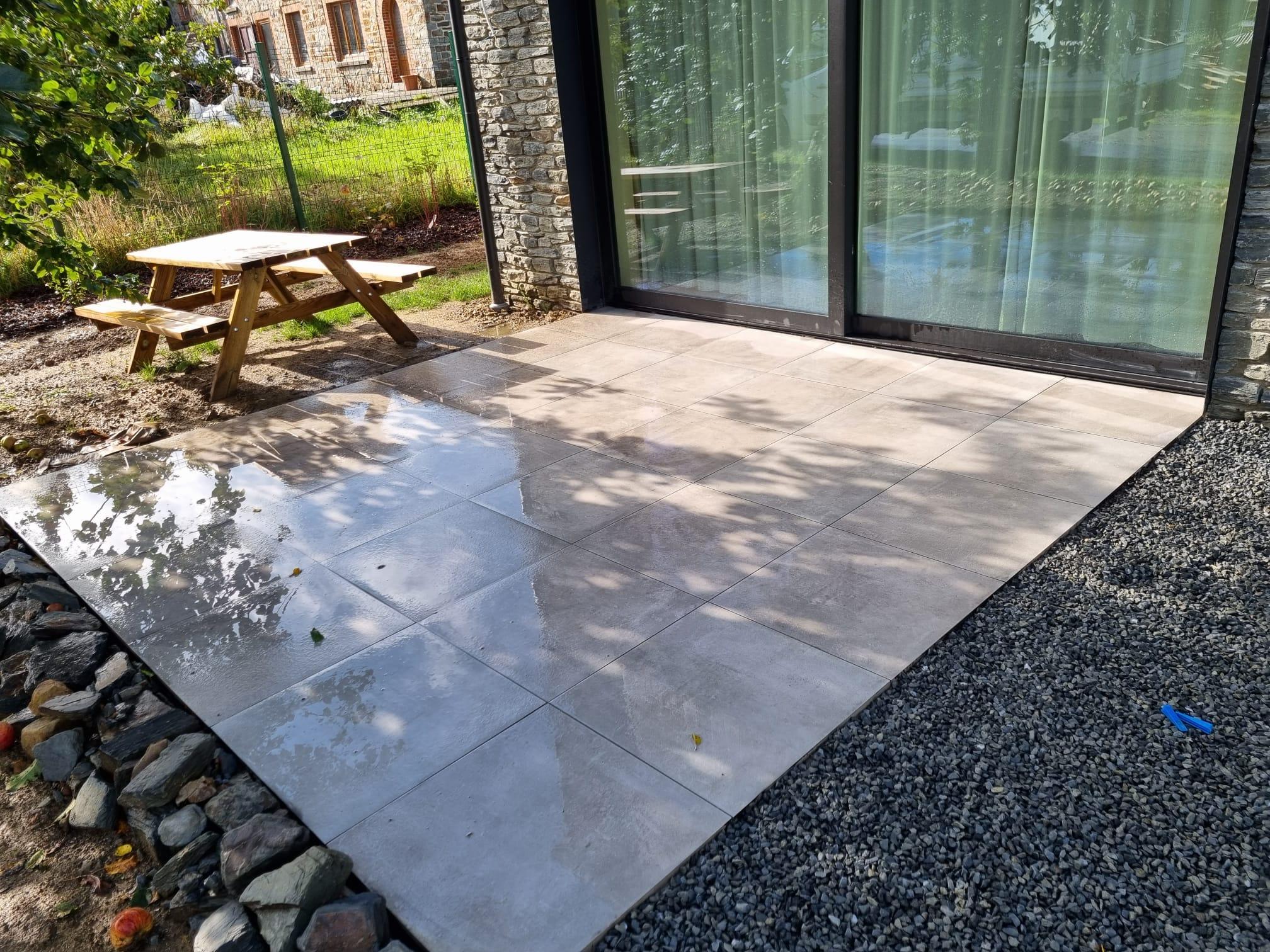 Contact header picture